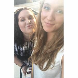 Meet your Posher, Claire