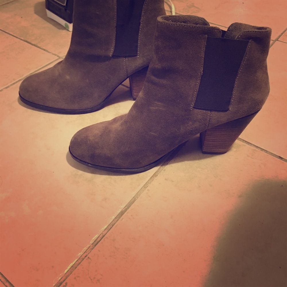 Vince Comuto booties