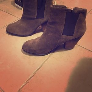 Vince Comuto booties