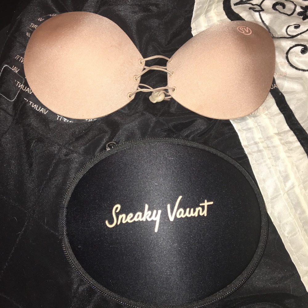 Sneaky Vaunt nude bra