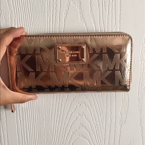 Michael Kors Jet Set Wallet in Rose Gold