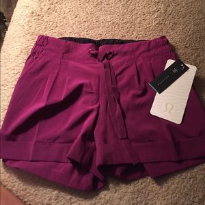 Lululemon spring break away shorts