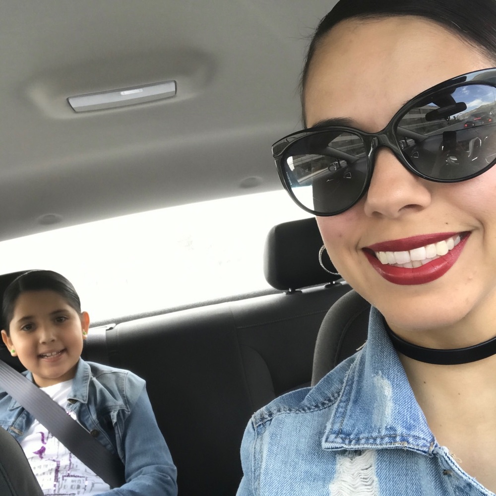 Meet your Posher, Isela