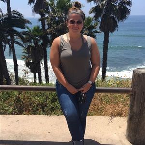 Meet your Posher, Ashley