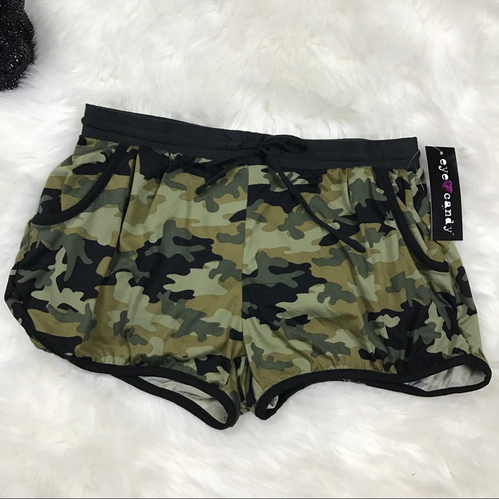 LAST Army green camo butter soft shorts - Picture 5 of 7