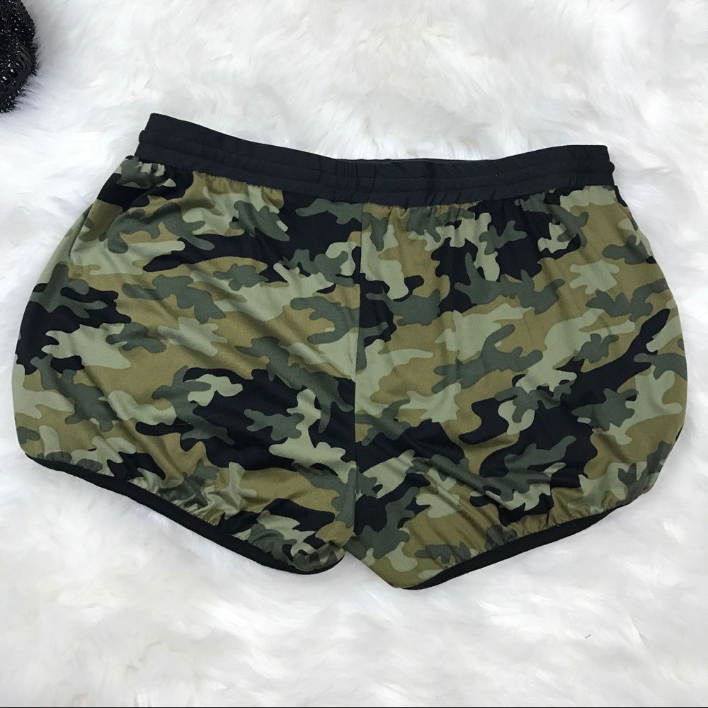 LAST Army green camo butter soft shorts - Picture 7 of 7