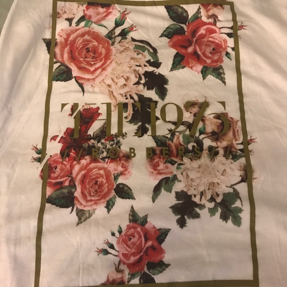 White floral tank top - Picture 3 of 3