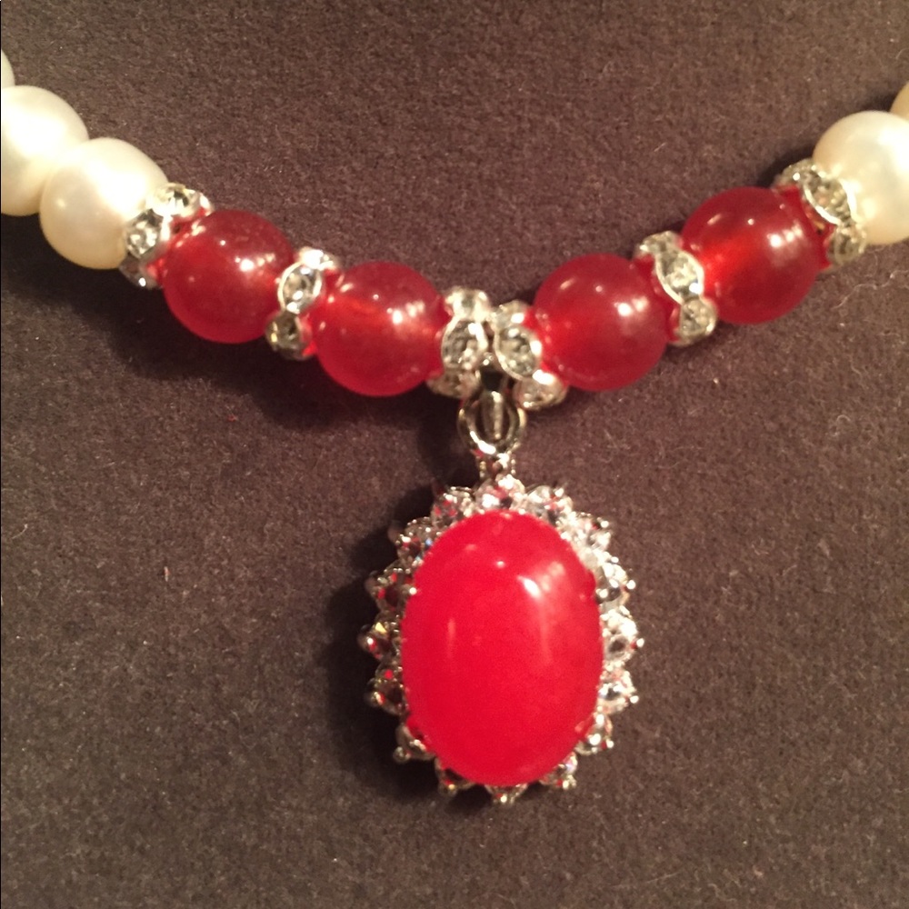 Authentic Freshwater Pearl/Red Agate Set 💋