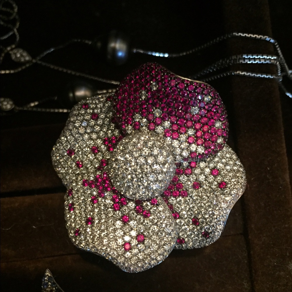 Valente ring
