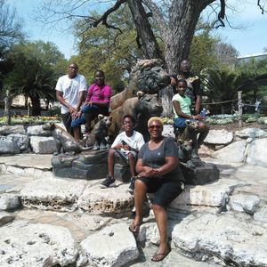 Meet your Posher, Evangela