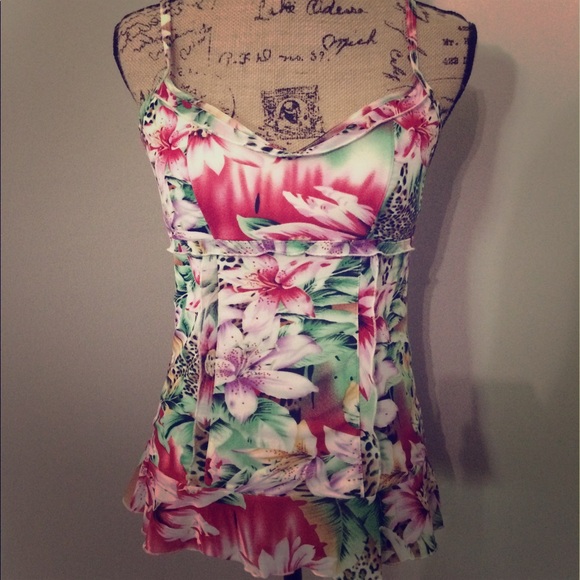 Boston Proper Tops - Pretty Boston Proper Spaghetti Strap Top