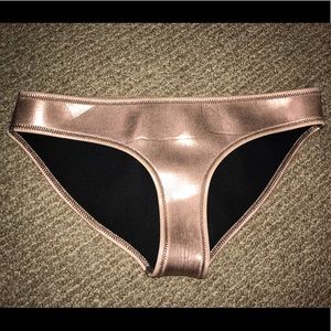 Triangl swimwear bottoms medium