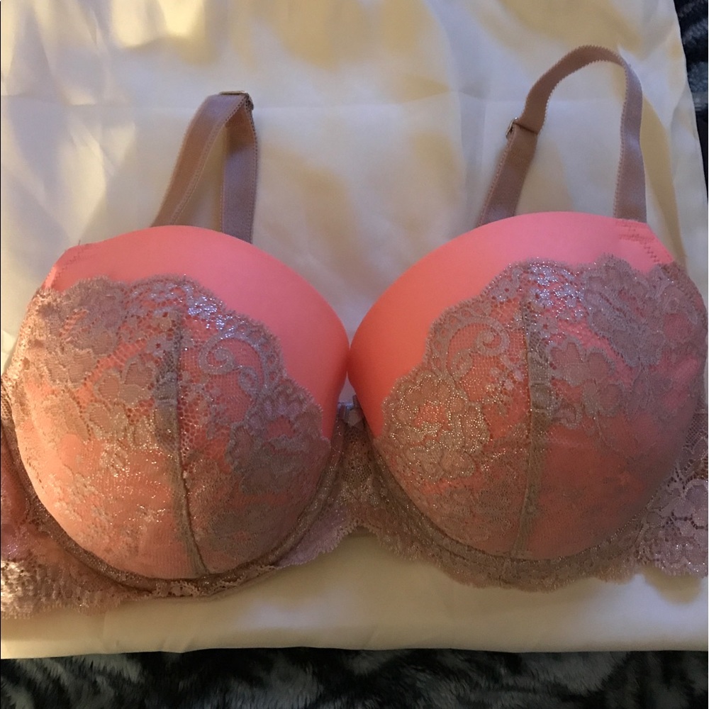 NWOT Victoria's Secret Dream Angels Bra
