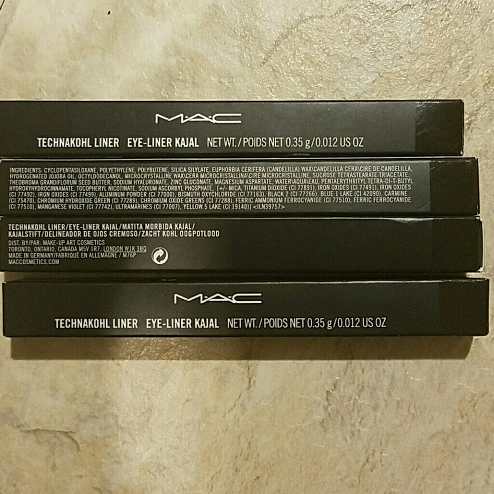 1. Mac  technakohl eye liner all in graphic black