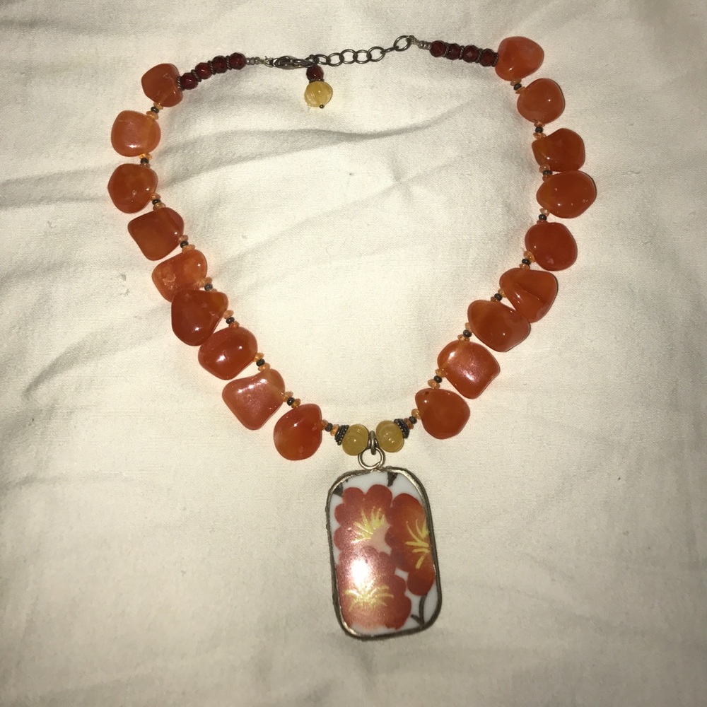 Chunky statement necklace