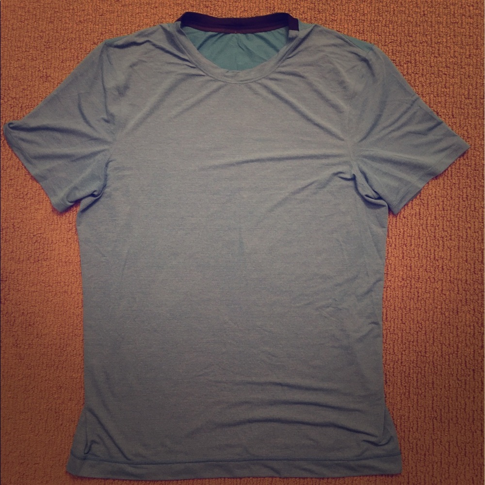 Lululemon athletica workout shirt