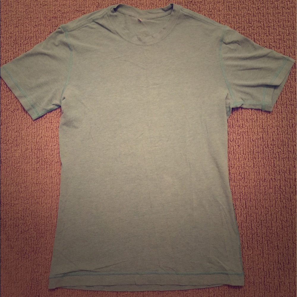 Lululemon athletica workout shirt