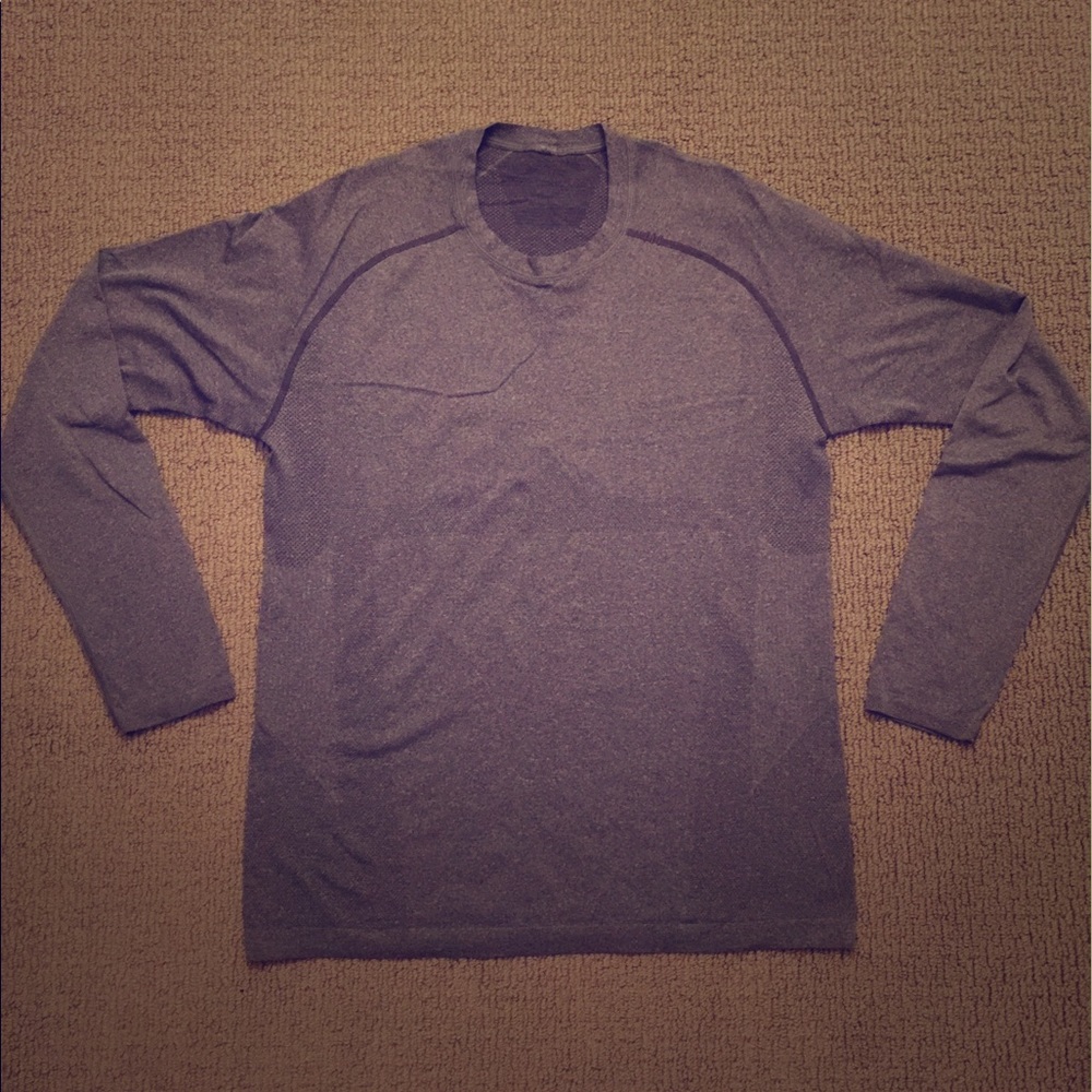 Lululemon athletica workout shirt