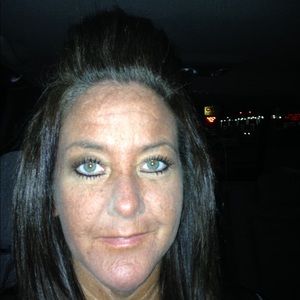 Meet your Posher, Juanita