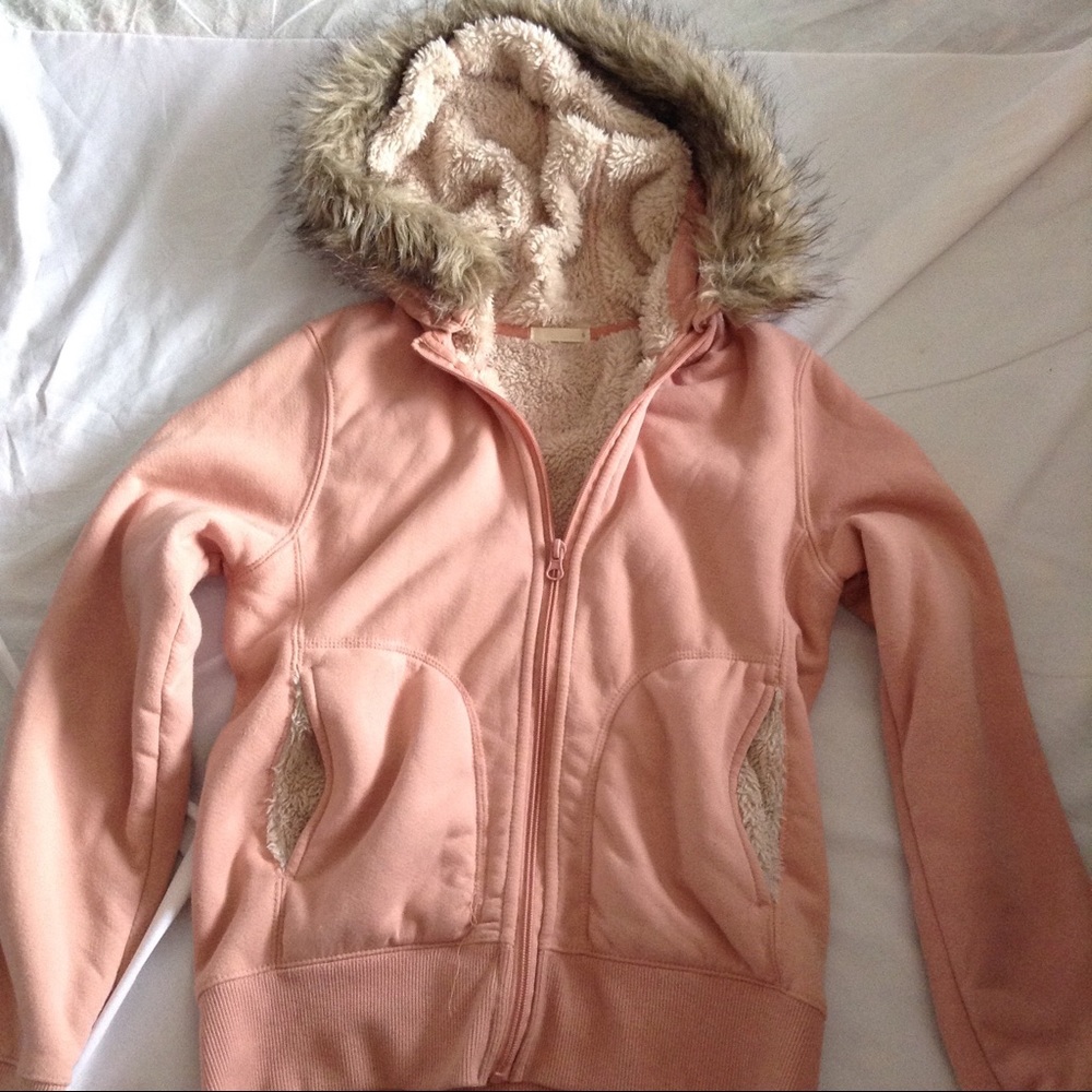Japanese brand GU Furry Hoodie (small)
