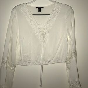 F21 long-sleeved white bohemian-style crop top