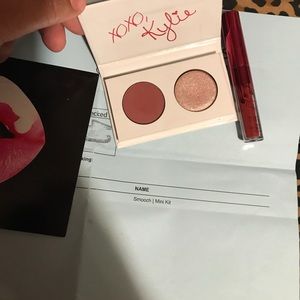 Kylie smooch kit