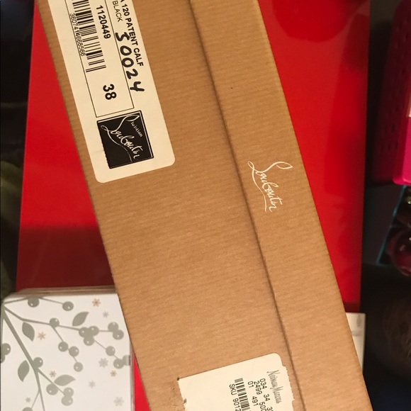 💞 Christian Louboutin authentic pumps💞 - Picture 2 of 4