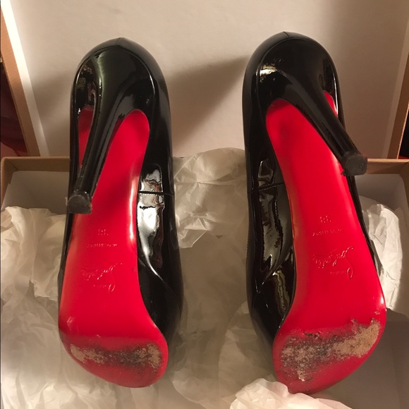 💞 Christian Louboutin authentic pumps💞 - Picture 3 of 4