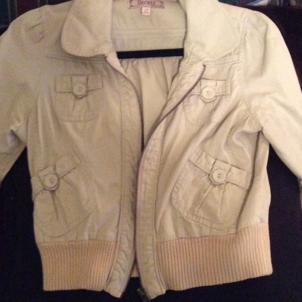 Light weight Decree half sleeve jacket