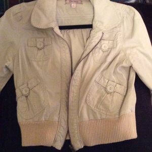 Light weight Decree half sleeve jacket