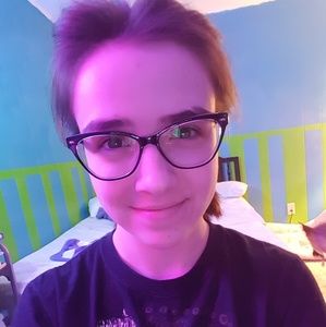 Meet your Posher, Casey