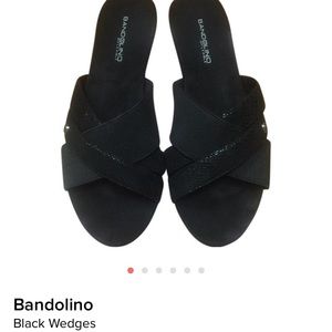 B Flexible sandals