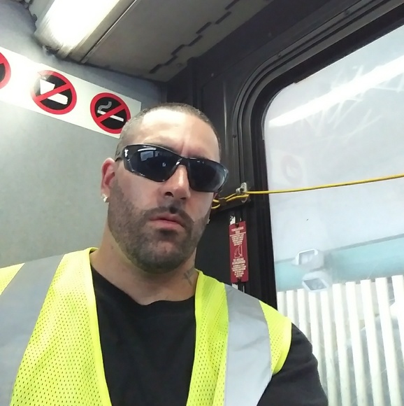 Meet your Posher, David - Picture 1 of 1