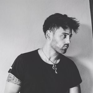 Meet your Posher, Hamlet