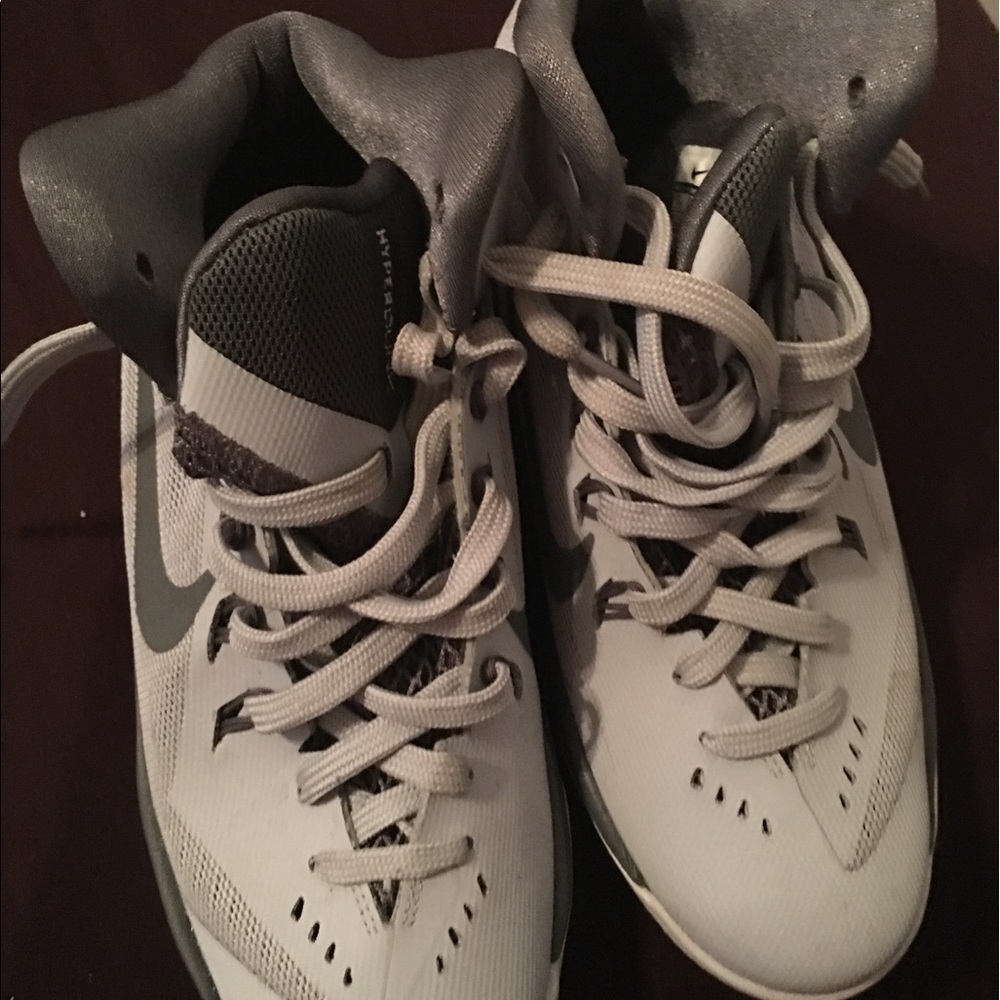 💥Must Bundle💥 Used grey Nike gym shoes