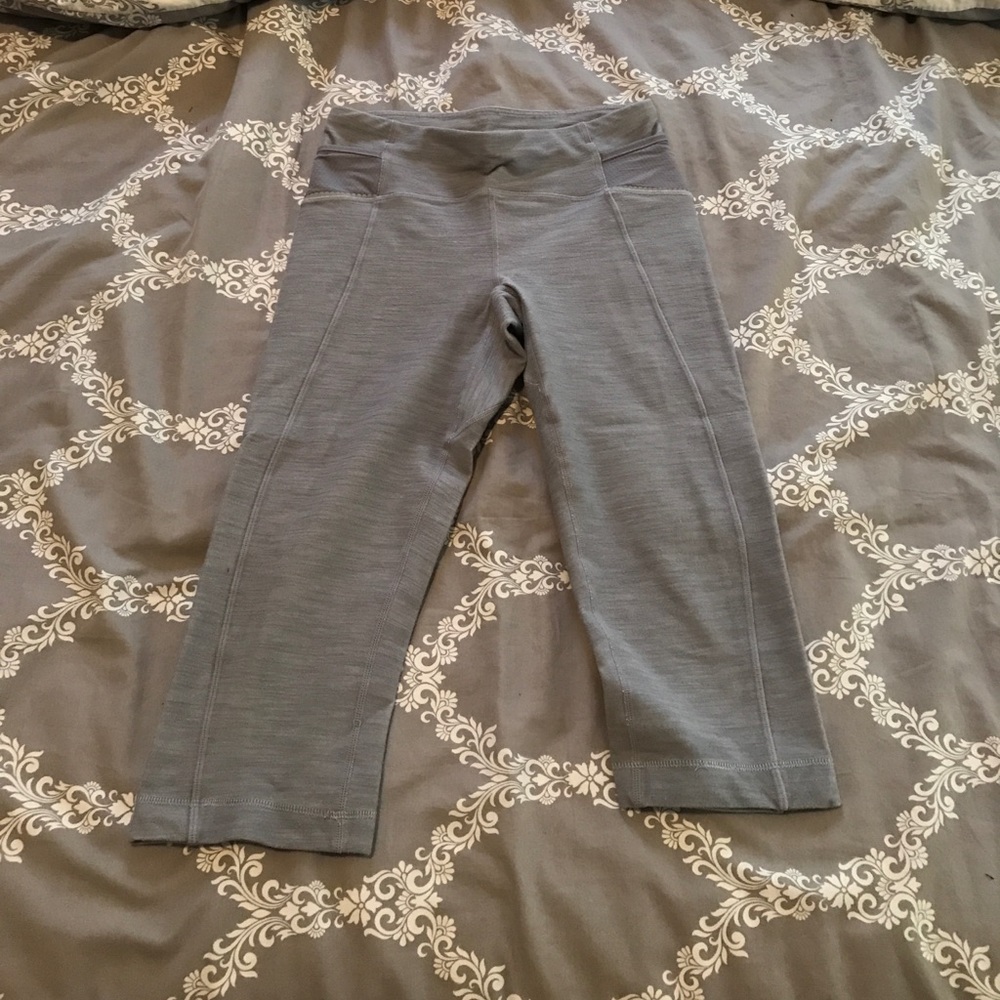 Lululemon crop pants