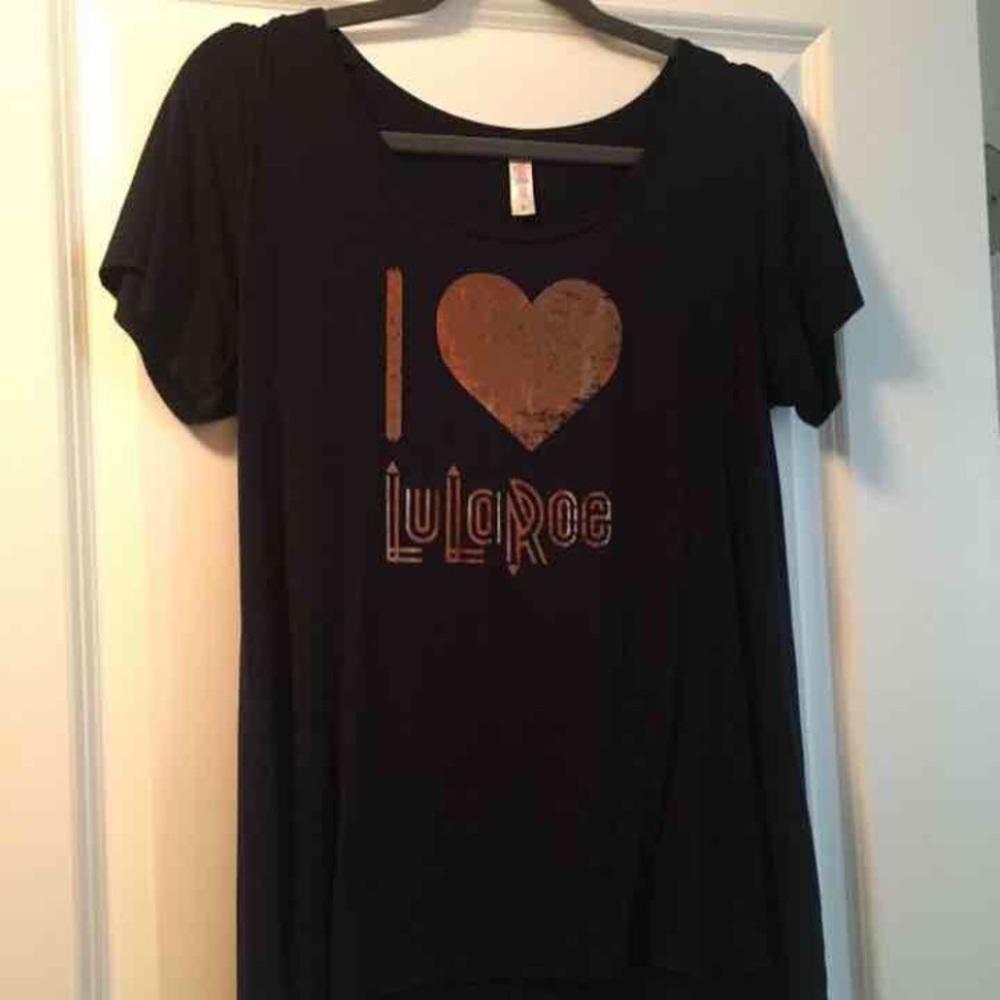 Lularoe classic tee