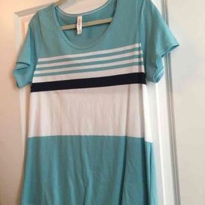Lularoe classic tee