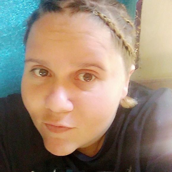 Meet your Posher, Casey - Picture 1 of 1