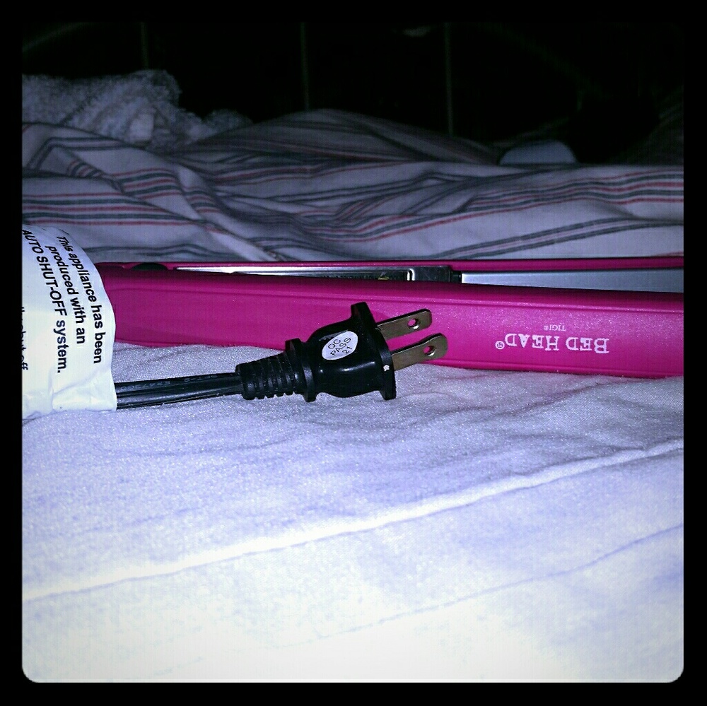 Bed head straightner