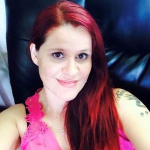 Meet your Posher, Dee