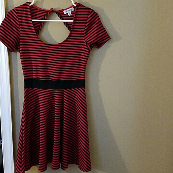 Fabulous Red dress - Picture 1 of 5