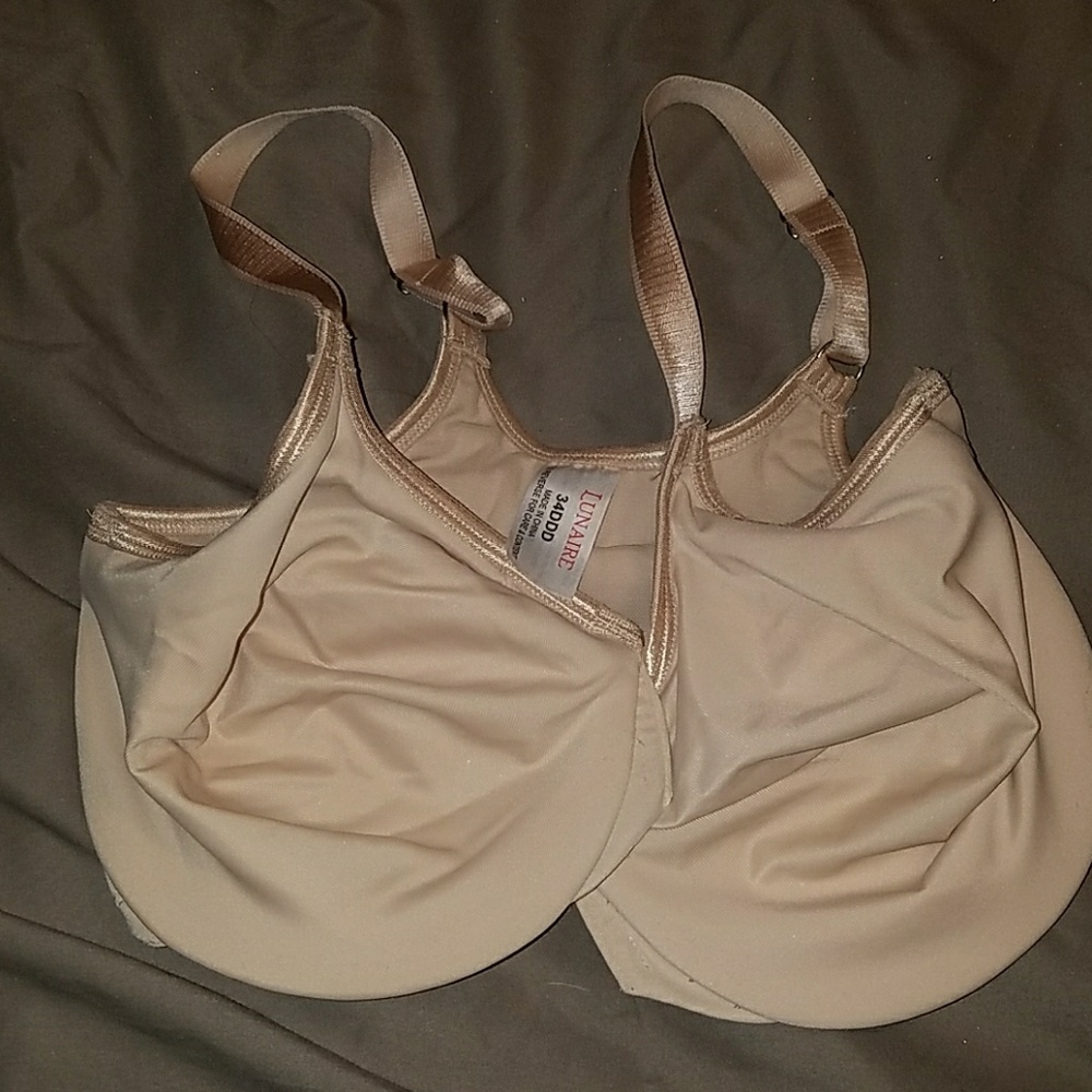 Lunaire front close bra