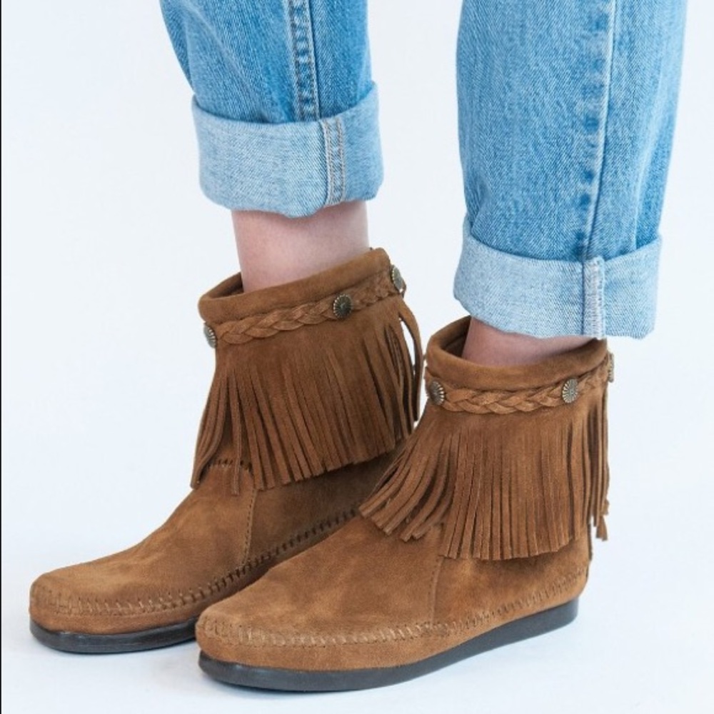 Minnetonka Back Zip Western Bootie