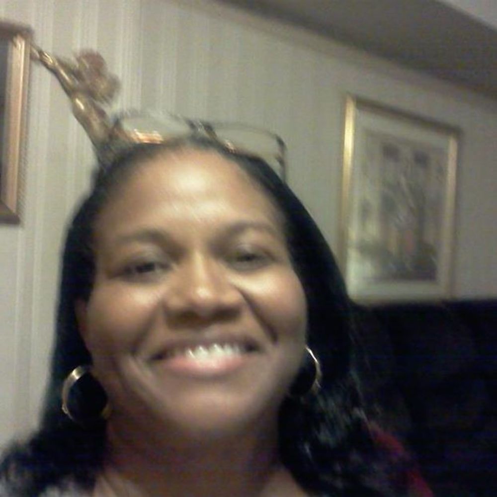 Meet your Posher, Cynthia