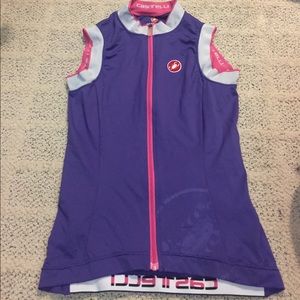 Zip up bicycling tank!