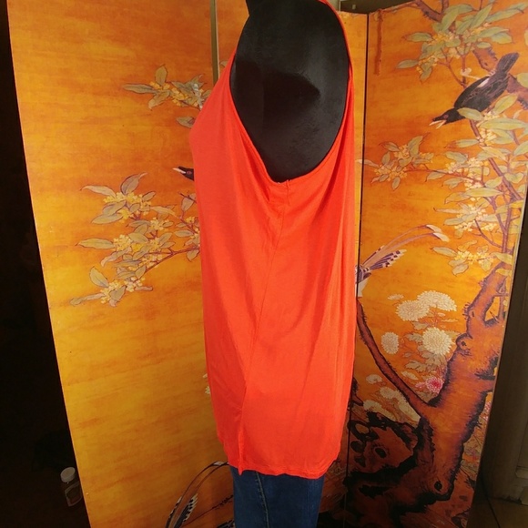Super cute Tangerine Old Navy tank - Picture 2 of 3