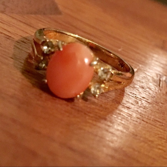 CORAL AND DIAMOND RING - Picture 3 of 3