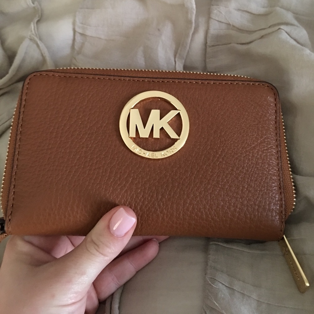 Michael Kors wristlet