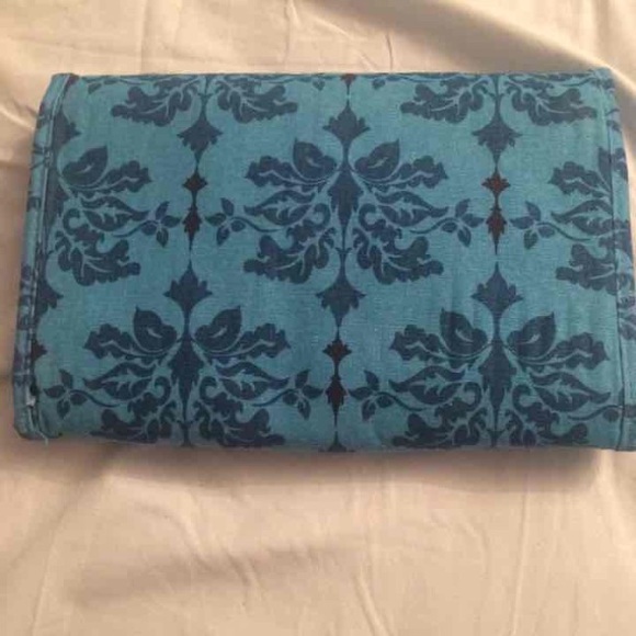 Beautiful makeup carrier - Picture 3 of 3